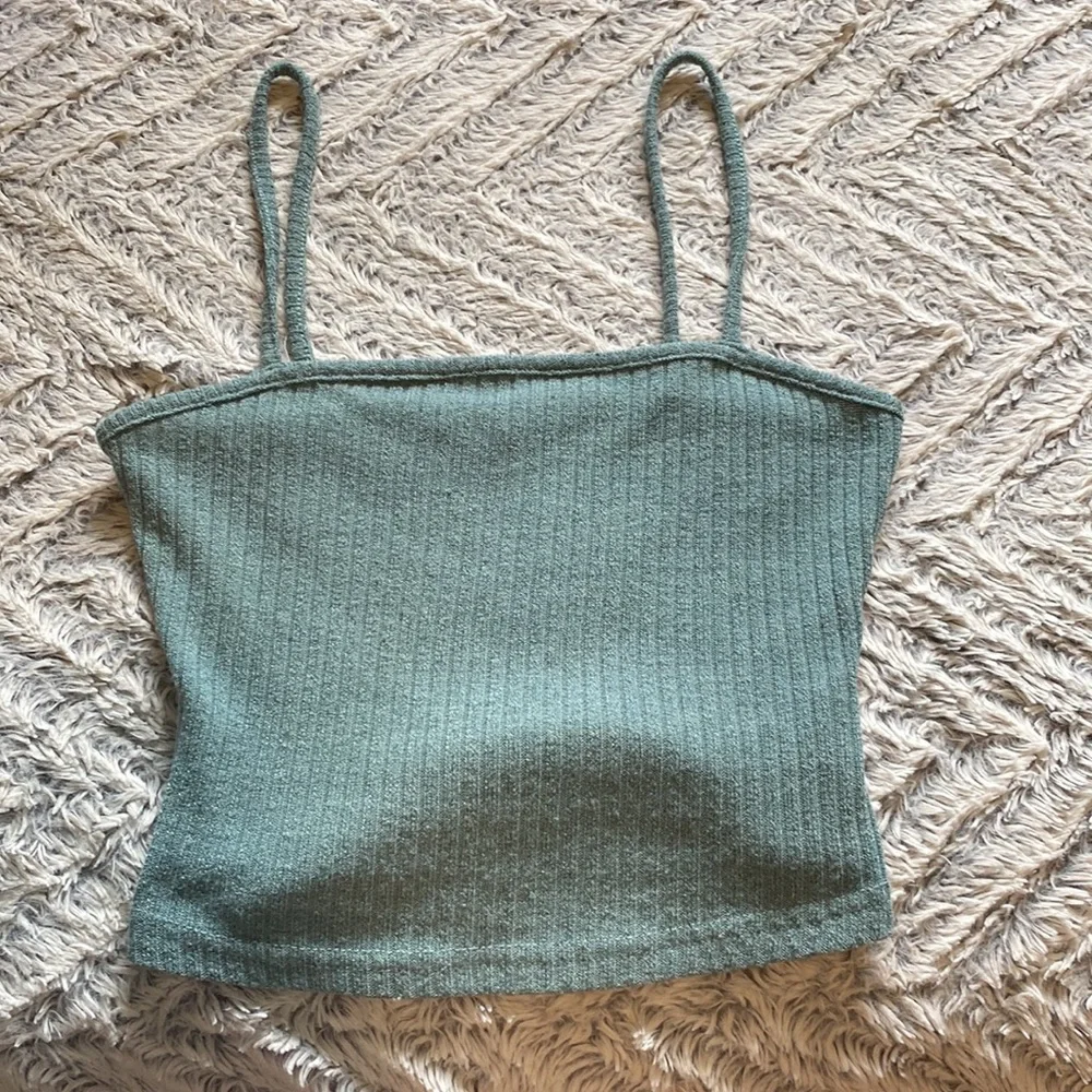 SHEIN crop top bundle - Picture 2 of 6